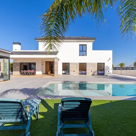Villa Palm Breeze By Fidalsa *